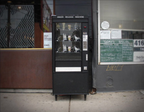 angerreleasemachine31 Usuń swoją złość